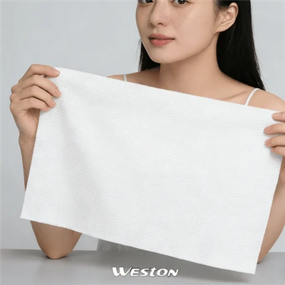 Quel est le meilleur : le polyester ou le tissu non tissé ?